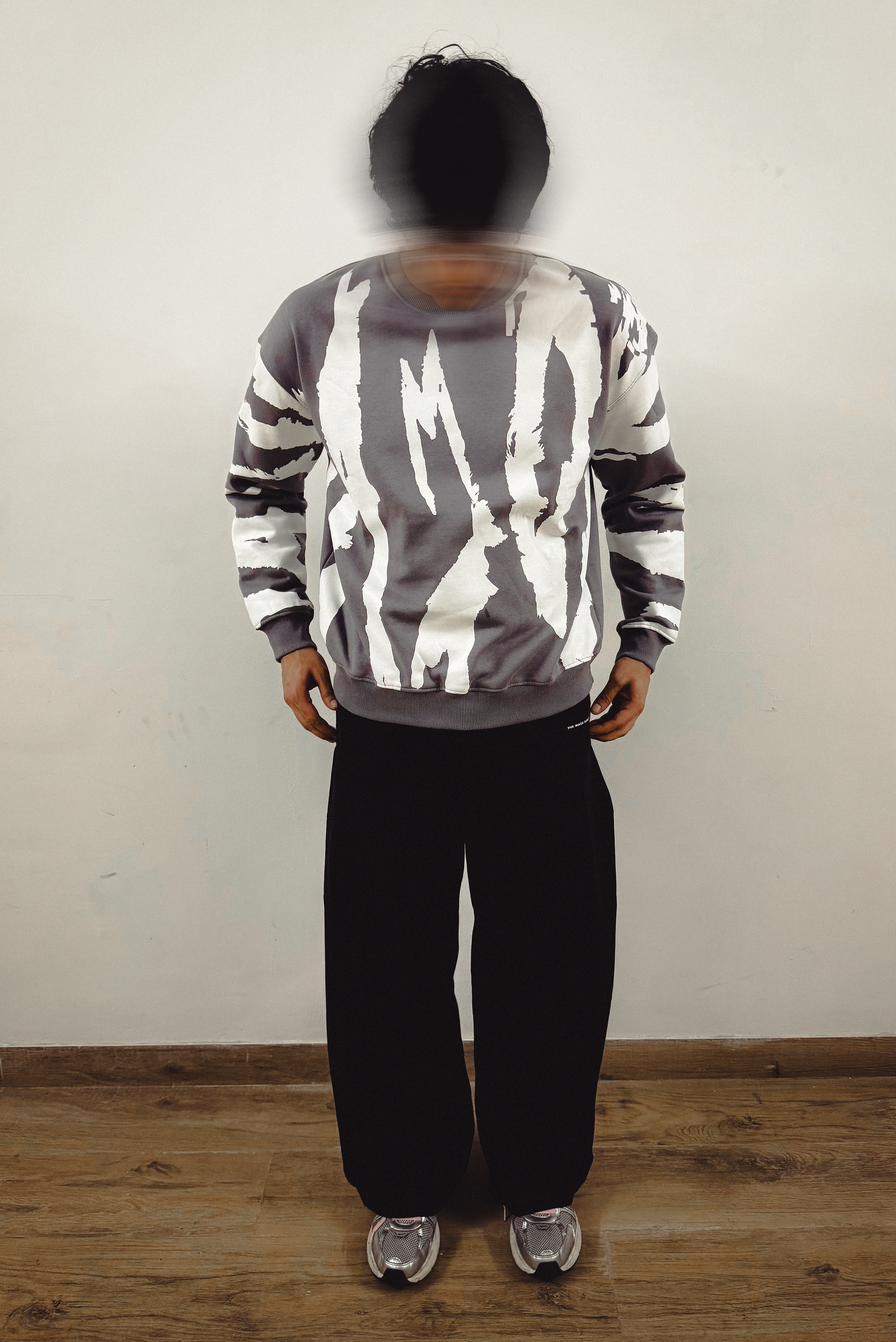 FLOODED VEINS CREWNECK