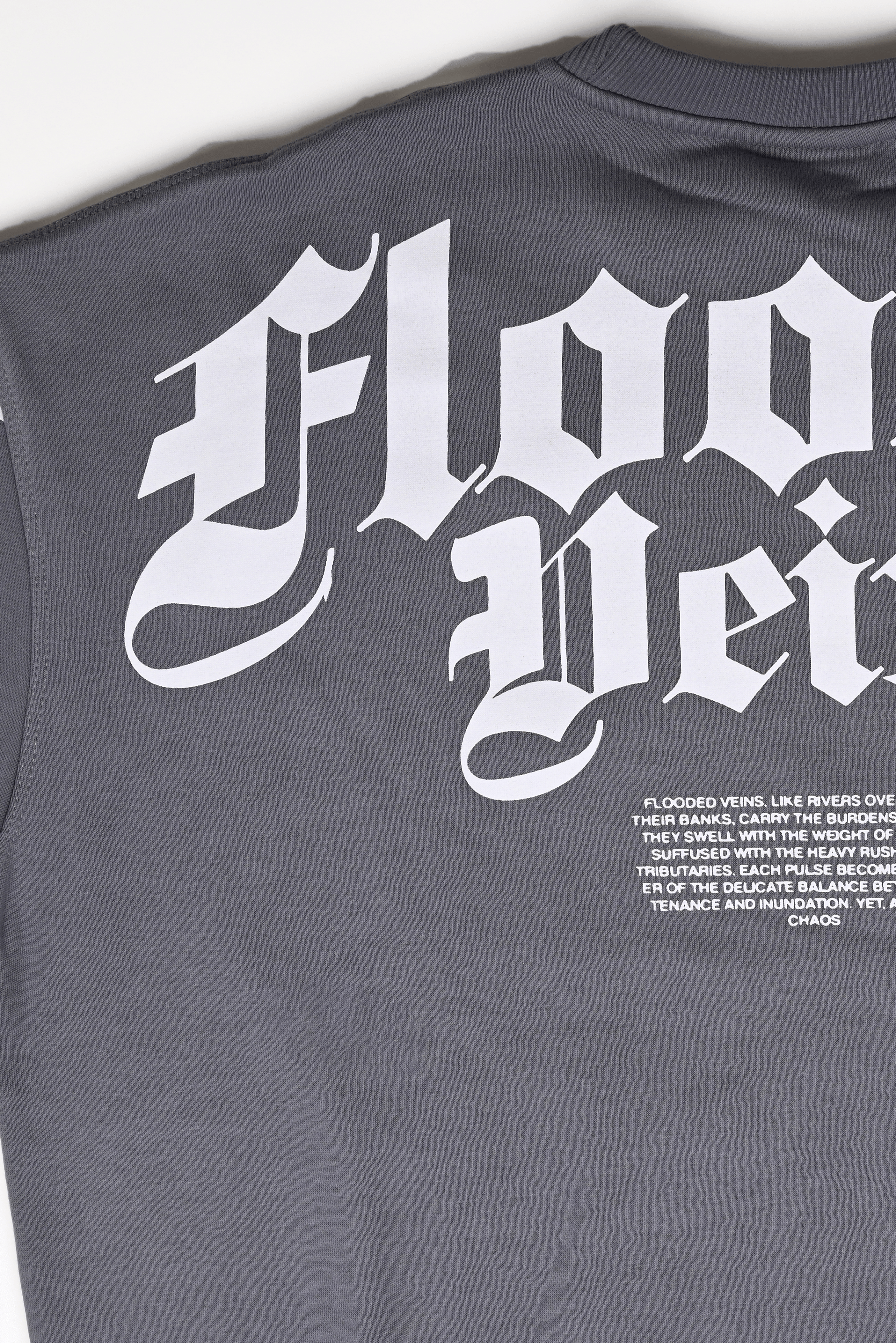 FLOODED VEINS CREWNECK